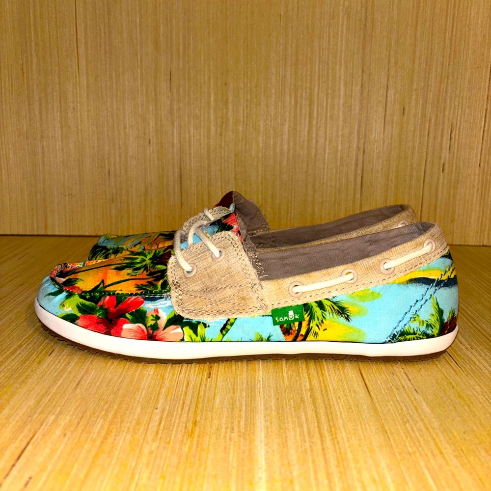 SOLD!!!Sanuk Women's Tropical Canvas Shoes - Multicolor